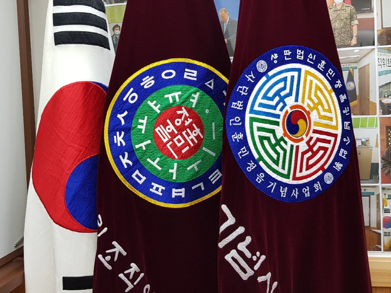 세종대왕도 모르는 훈민정음, 대한민국 수도 광화문 광장의 세종대왕 동상에 오자가 웬말-