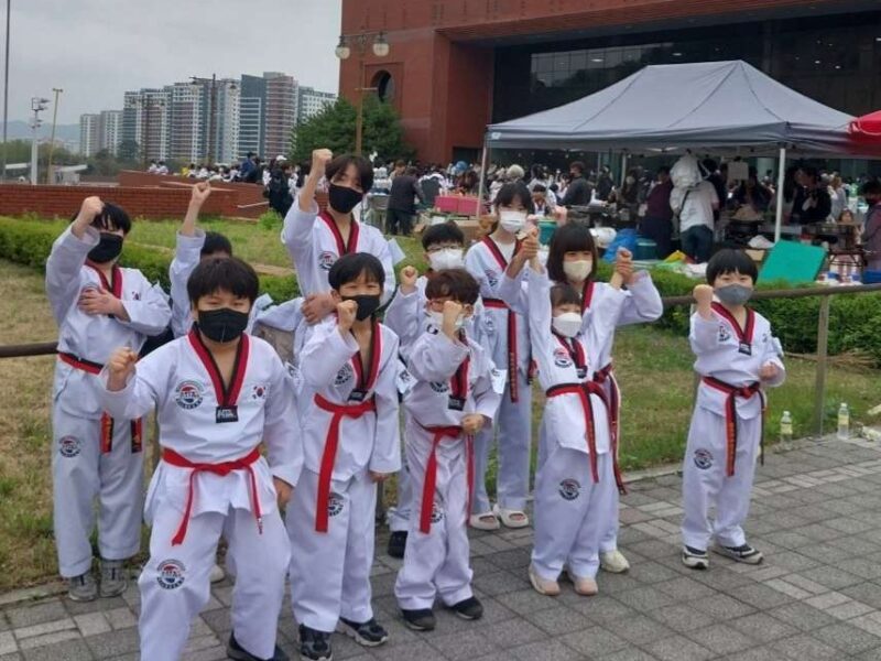 사랑스러운 손자, 소소생생 태권폰으로 미래를 꿈꿀 수 있어